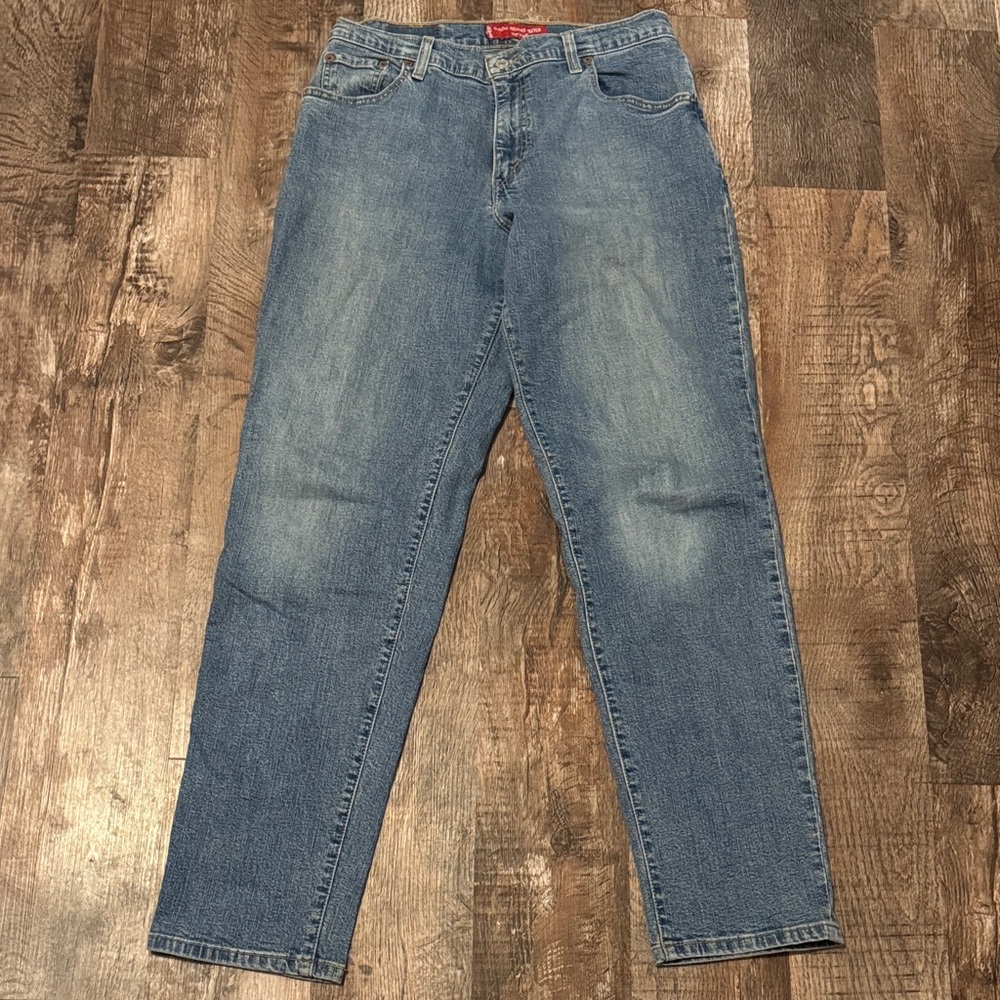 Levi’s Women’s Classic Relaxed Stretched 550 Jeans Size 10L/Large